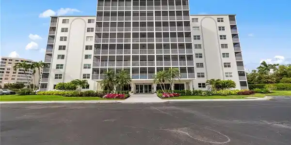 Image 2: Vanderbilt Tower 1
