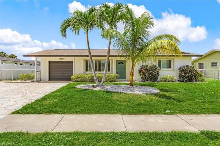 1720 W Coral TER