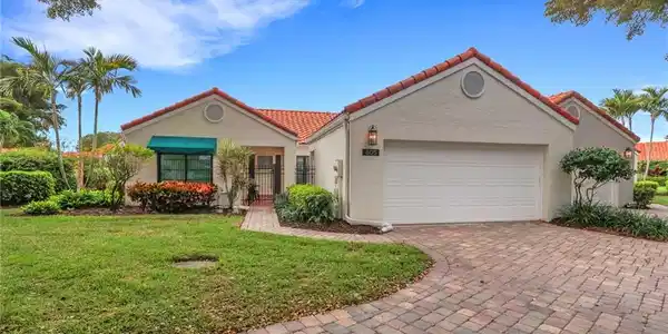805 Reef Point CIR