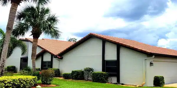 828 Country Club CIR
