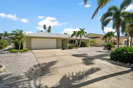 3471 Manatee DR