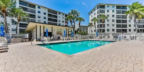 6899 Estero BLVD