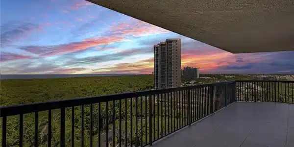 6075 Pelican Bay BLVD