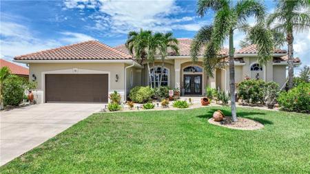 33 Hibiscus DR