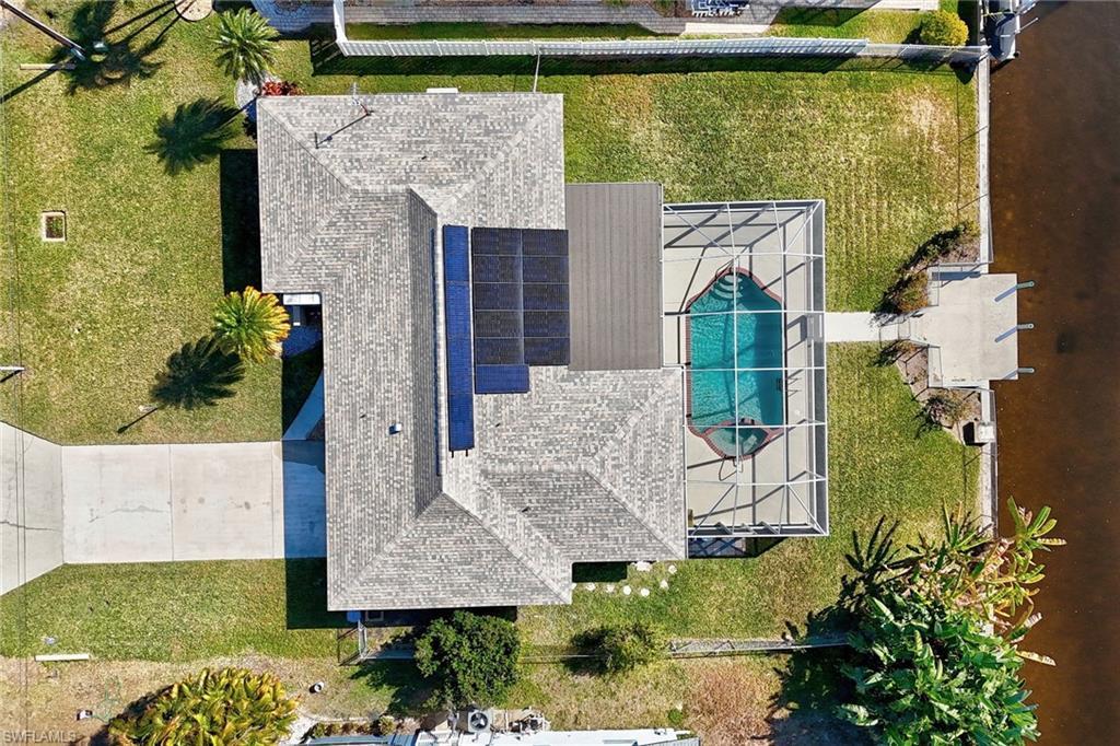 Image 3: Bird's eye view of a pool area