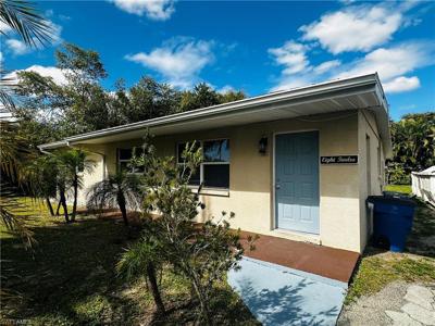 812 Camellia DR