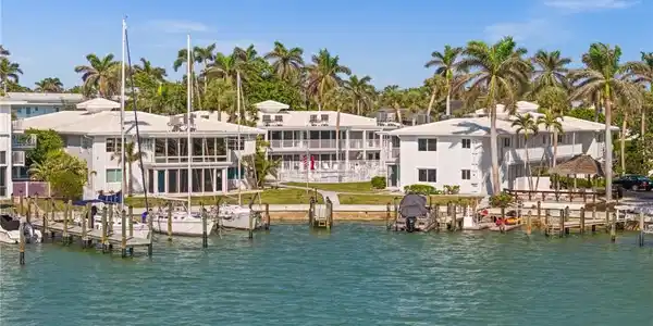 342 Harbour DR