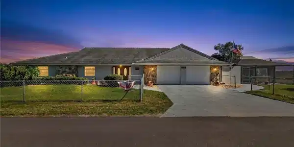 1818 Cherie LN