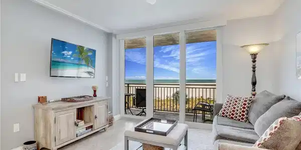 180 Seaview CT