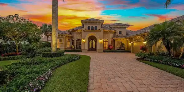 3849 Isla Del Sol WAY