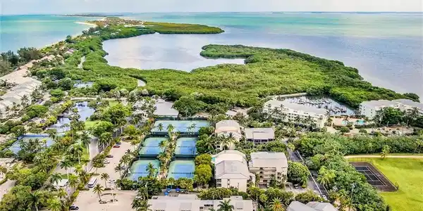 3235 Tennis Villas