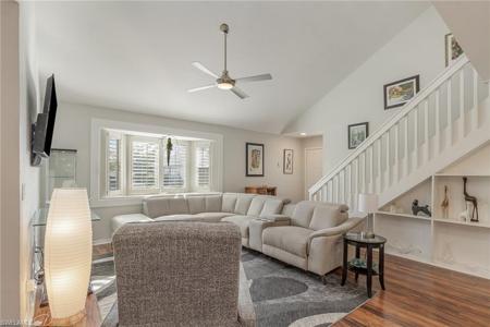 6073 Timberwood CIR