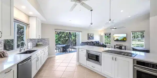 940 Sycamore CT