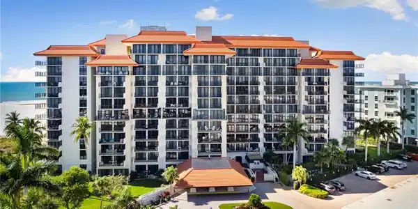 180 Seaview CT