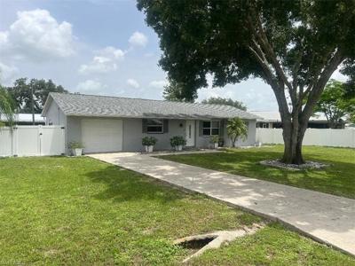 13616 River Forest