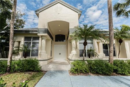 3310 Riverpark CT