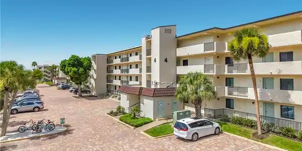 979 E Gulf DR