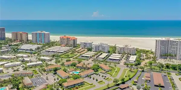235 Seaview CT
