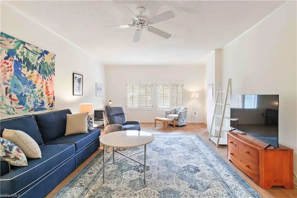 Image 1: Living Room