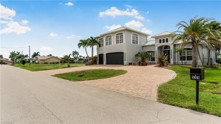 5328 Mayfair CT