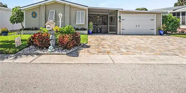 11111 Bayside LN