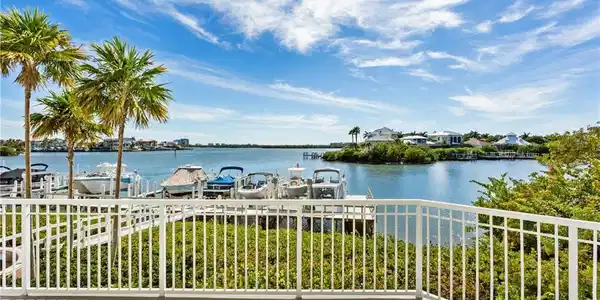 4975 Bonita Beach RD