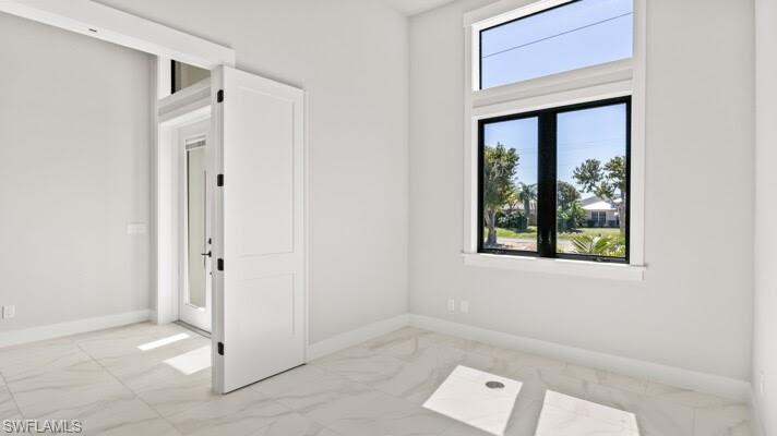 Image 4: Flex space filled with natural light.