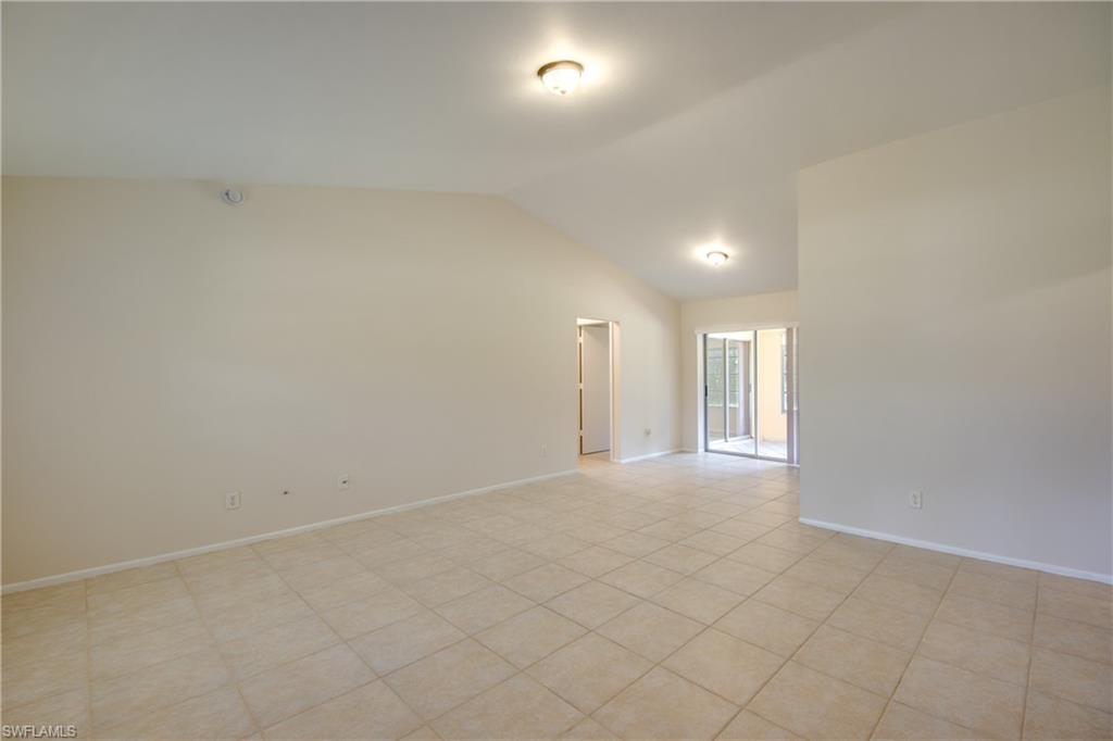 Image 3: Living Room