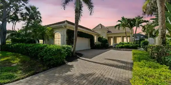 3687 Olde Cottage LN