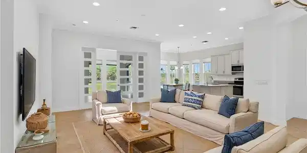 6573 Dominica DR