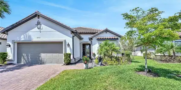 19561 Estero Pointe