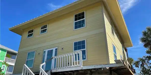 121 Swallow DR