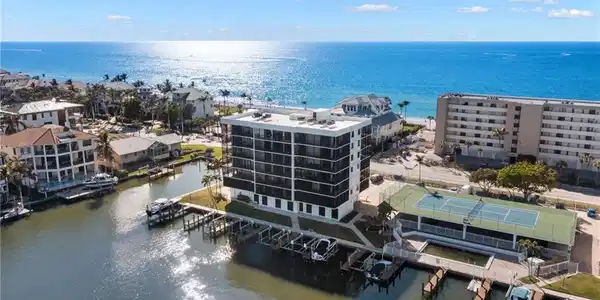10420 Gulf Shore DR