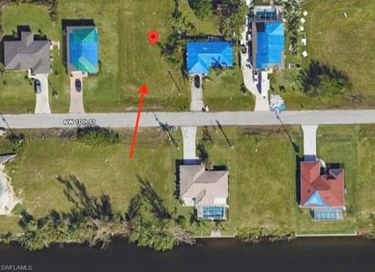 2627 NW 10th ST