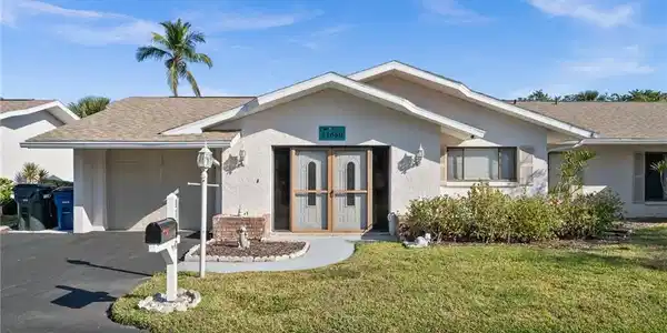 11660 Pointe Circle DR