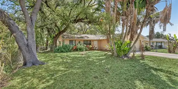 1938 Flamingo DR