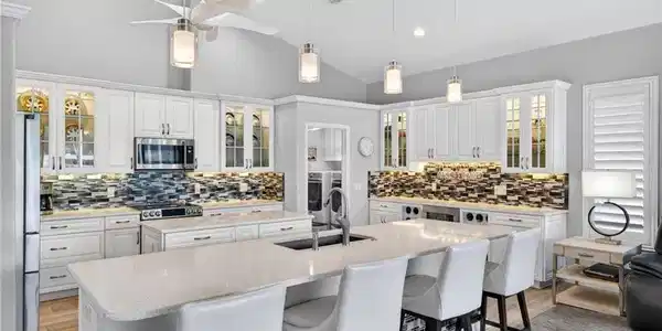 9512 Mariners Cove LN