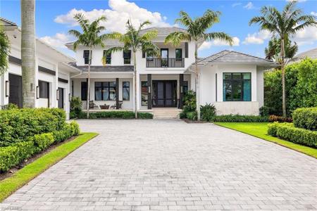 210 North Lake DR