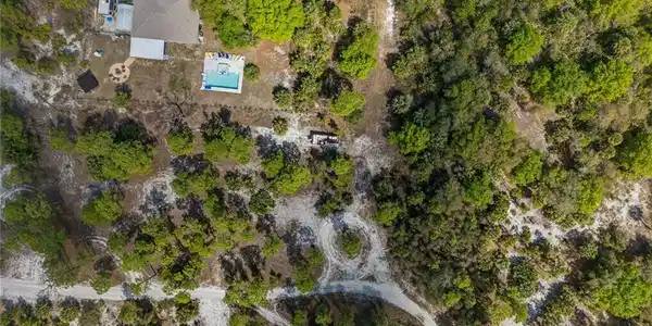Image 3: Drone / aerial view