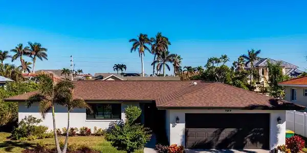 109 Beachcomber ST