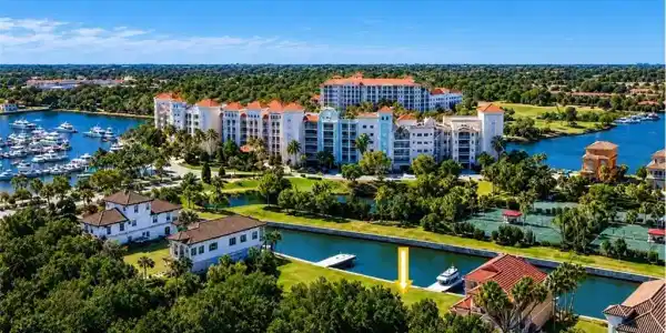 214 HARBOR VILLAGE PT