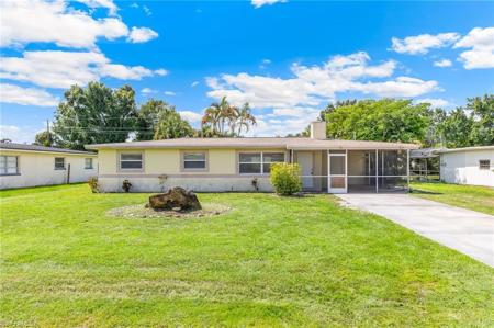 4946 Gary DR S