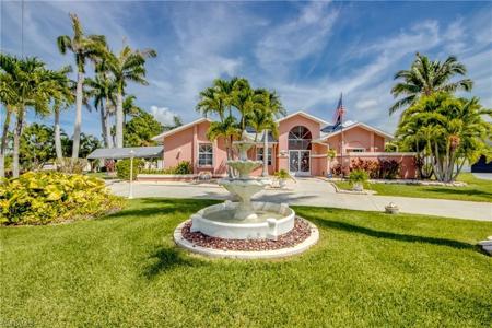 2105 SW 53rd TER