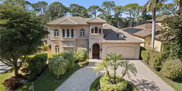 245 Charleston CT