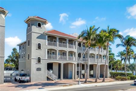 4633 Estero BLVD