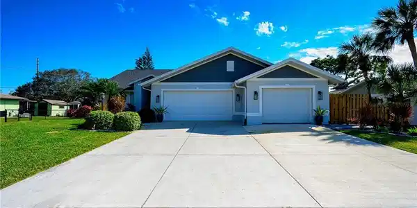 4731 Palmetto TER
