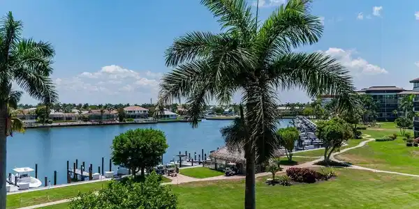 601 Seaview CT