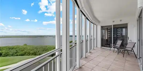 Image 4: Sweeping views&mdash;perfect for morning coffee or quiet evenings.