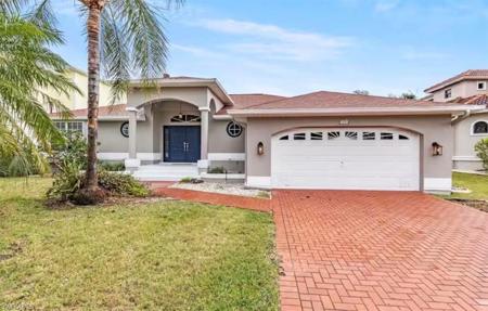5701 Riverside DR