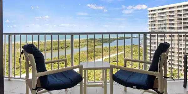 380 Seaview CT